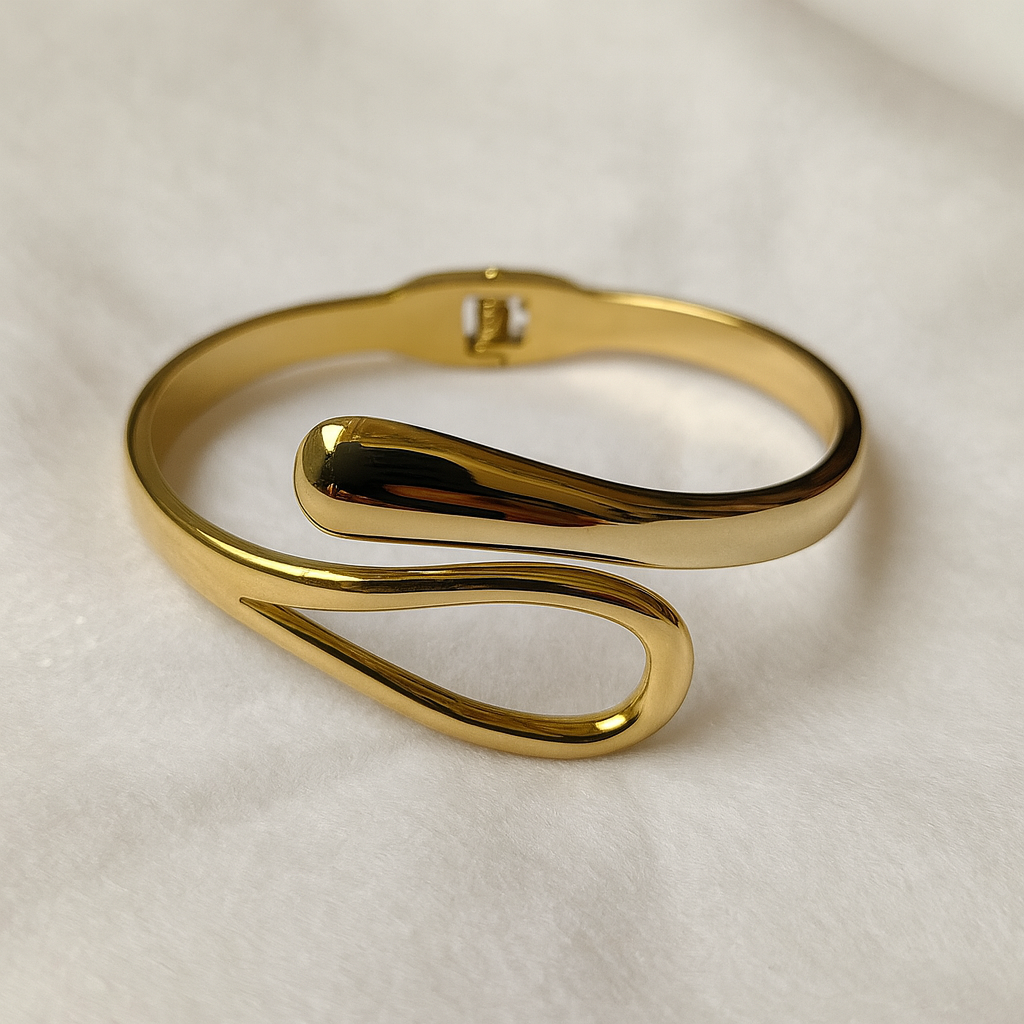 Auréa Loop Bracelet