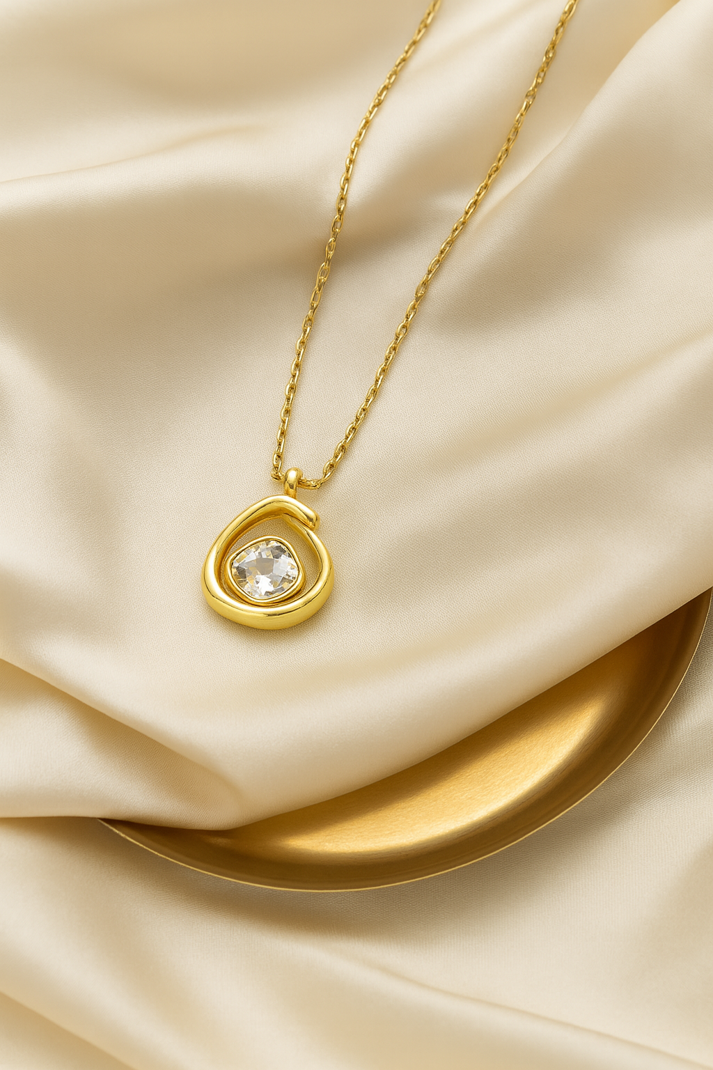 Lustra Charm Necklace