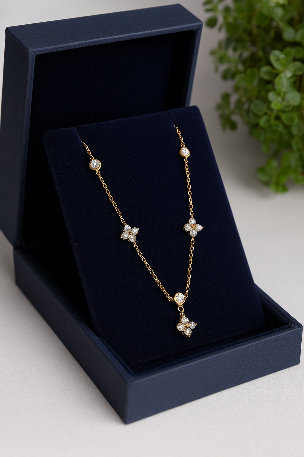 Daisy Droplets Necklace